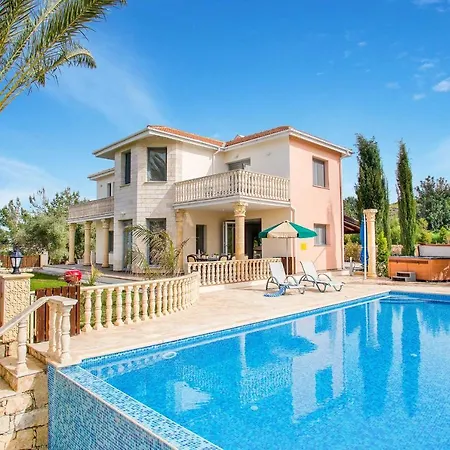Twin Palms Villa *